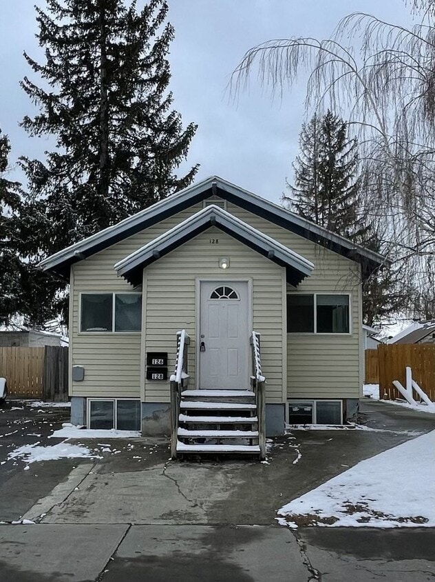 Primary Photo - 3 Bed, 2 Bath Single Family Home - Idaho F...