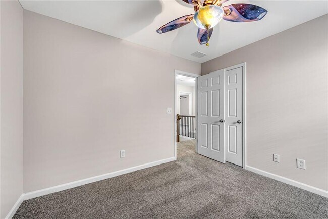 Foto del edificio - 268 Balaban Cir