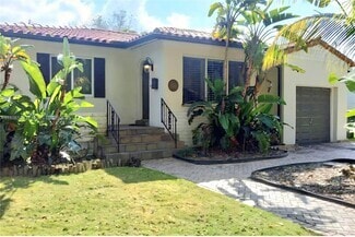 Building Photo - 5718 SW 48th St