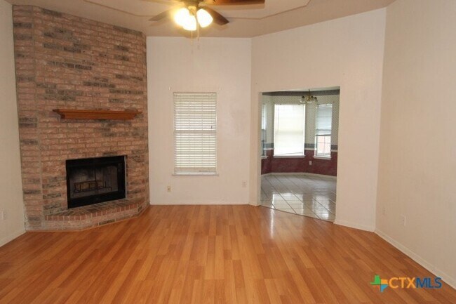 Building Photo - 4209 Adobe Dr