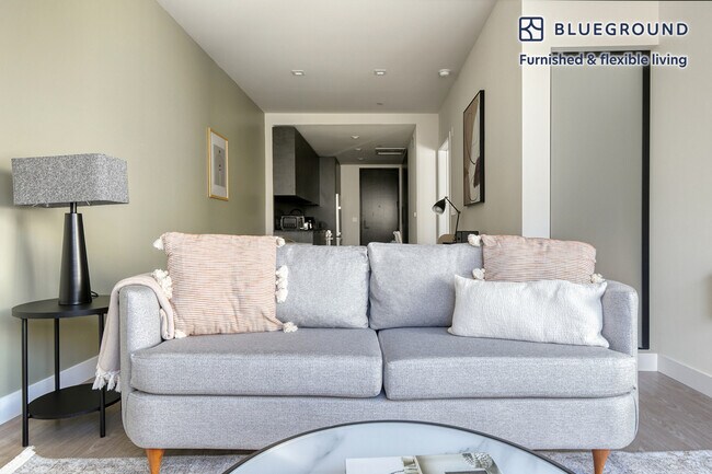 Foto del edificio - 3667 Keystone Av