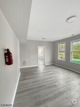 Building Photo - 94 Hopkins Pl