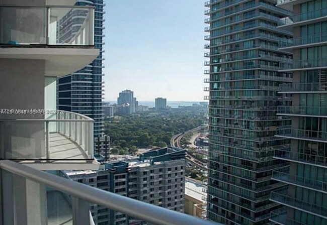 Building Photo - 1100 S Miami Ave