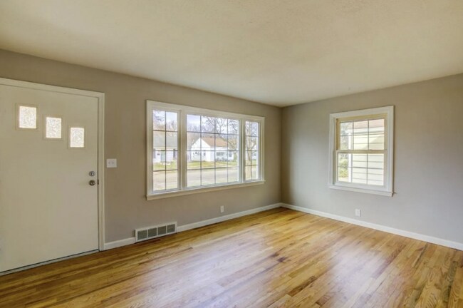 Building Photo - 2728 Hilda Ave