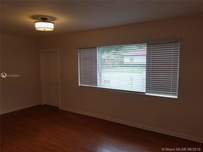 Building Photo - 1201 NE 148th St