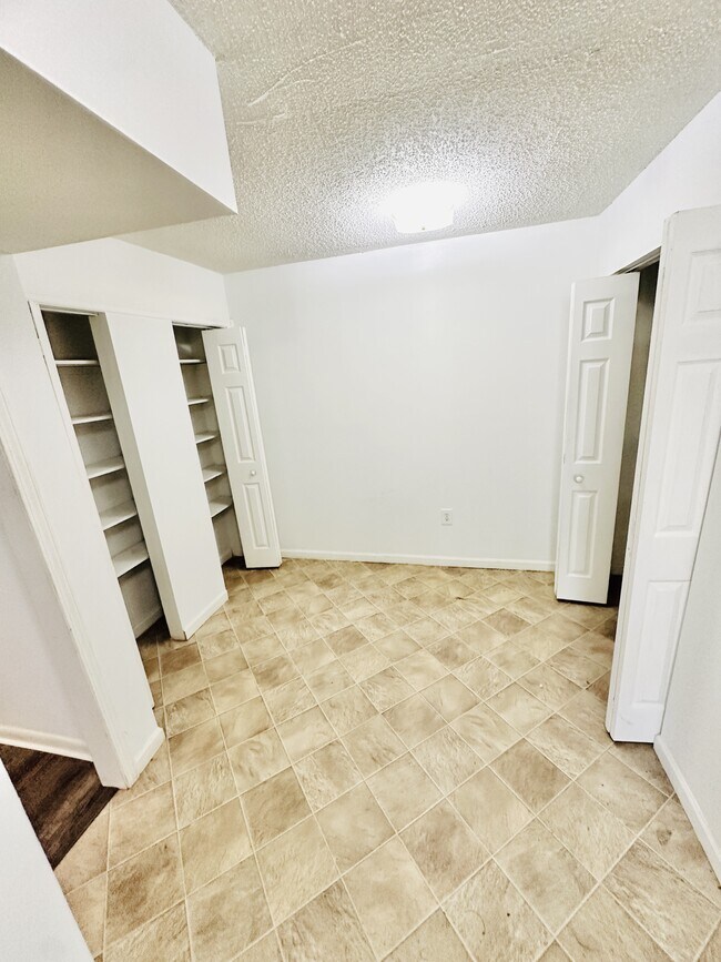 Building Photo - 2058 Watermark Pl