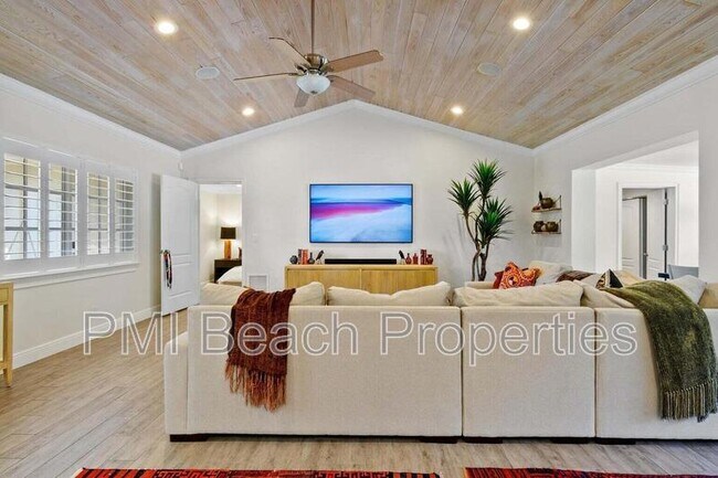 Foto del edificio - 221 NW 18th St