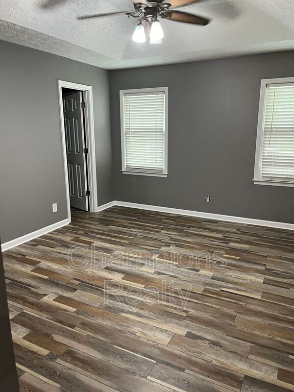 Foto del edificio - 7113 Chaucer Ln