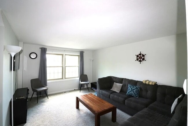 Building Photo - 10 Samoset Rd