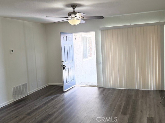 Building Photo - 45270 Panorama Dr