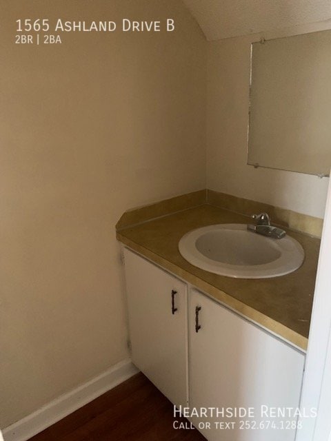 Foto del edificio - 1565 Ashland Dr