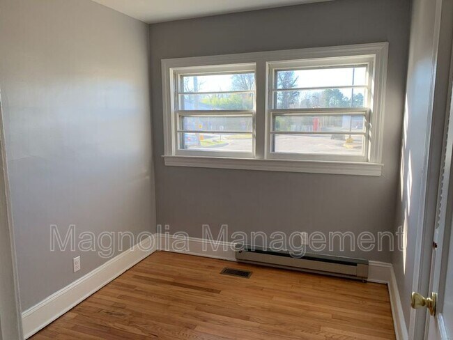 Foto del edificio - 1212 Dabney Dr