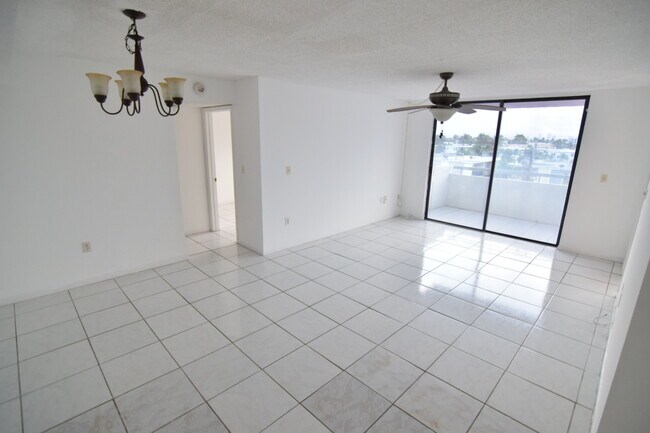 Foto del edificio - 7300 Wayne Ave