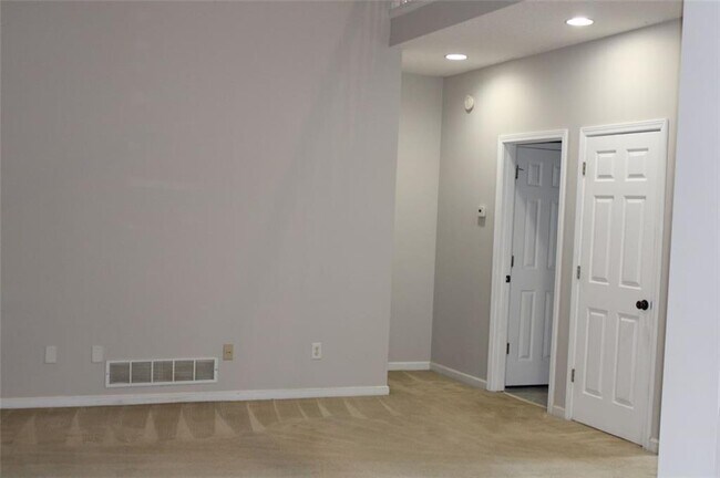Building Photo - 1046 Dalby Way