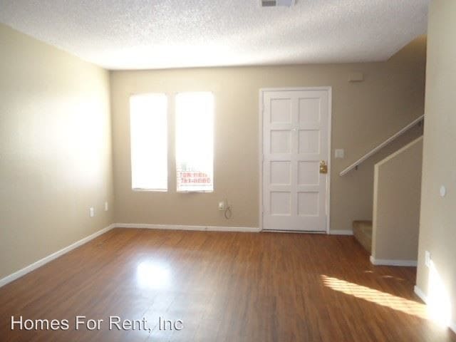 Building Photo - 310 Pearson Dr