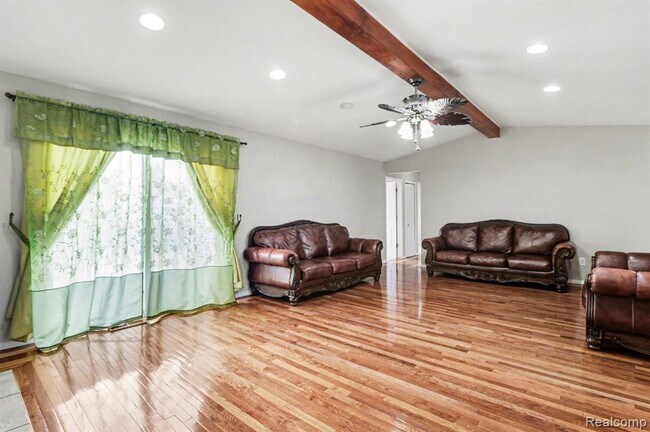 Foto del edificio - 39024 Faith Dr