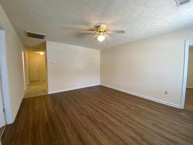 Building Photo - PRE-LEASING FOR AUGUST 2026!