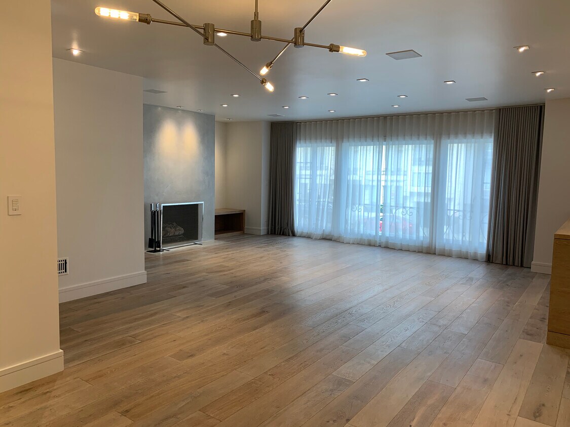 Foto principal - 2063 Broadway St