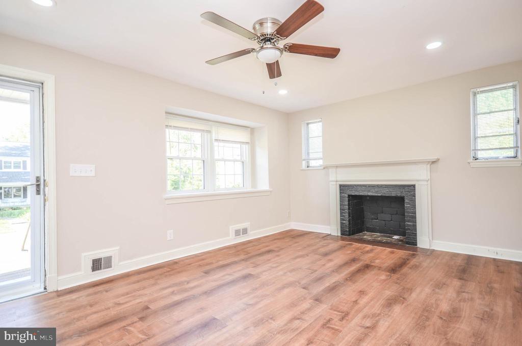 Foto principal - 9107 Lindale Dr