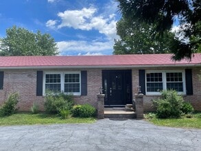 Building Photo - 445 Carlton Rd