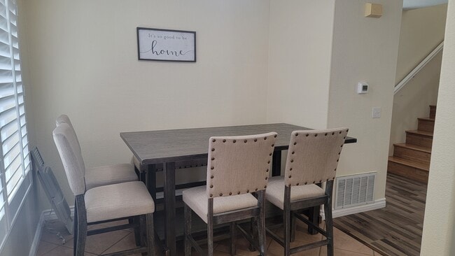 Building Photo - 10194 Wateridge Cir unit 152