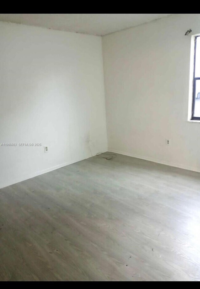 Foto del edificio - 20320 NE 3rd Ct