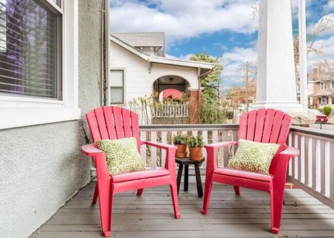 Foto del edificio - Beautiful 3 Bedroom Home in Historic Brook...