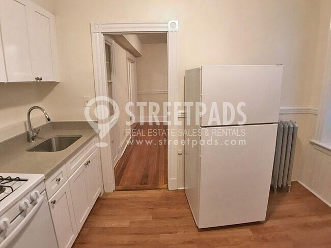 Building Photo - 2 bedroom in Cambridge MA 02139
