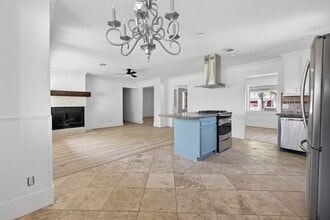 Building Photo - 1906 Shadow Bend Dr