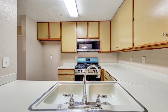 Foto del edificio - 450 E 4th St