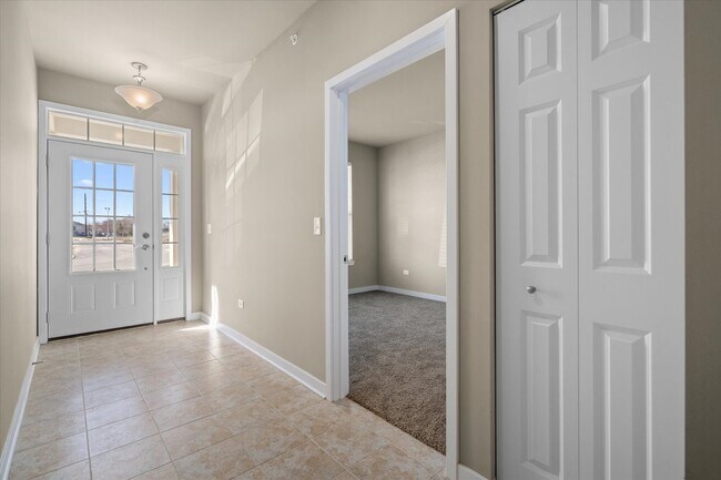 Building Photo - 757 Verandah Dr