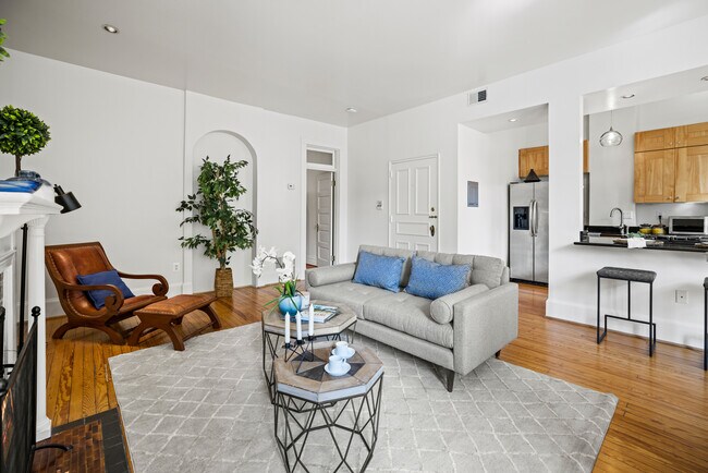 Foto del edificio - 1737 Riggs Pl NW