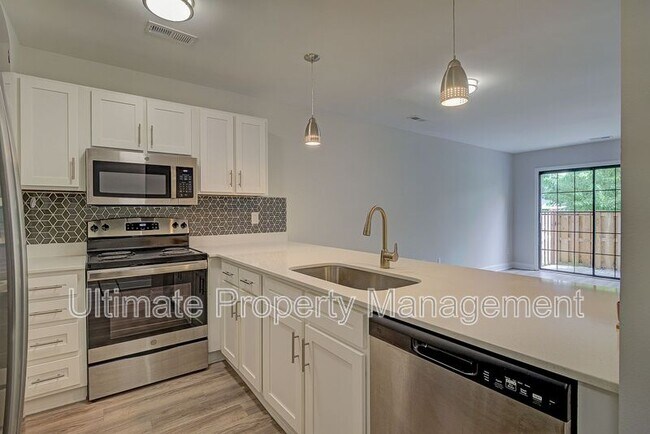 Foto del edificio - 1705 S 41st St