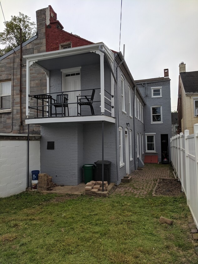 Primary Photo - 503 W King St