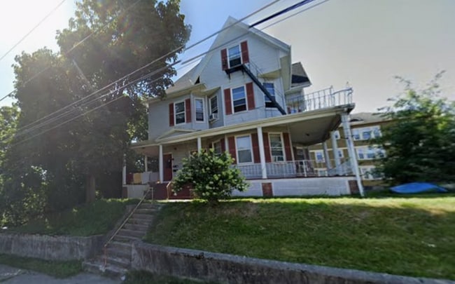 Building Photo - 455 Carrington Ave