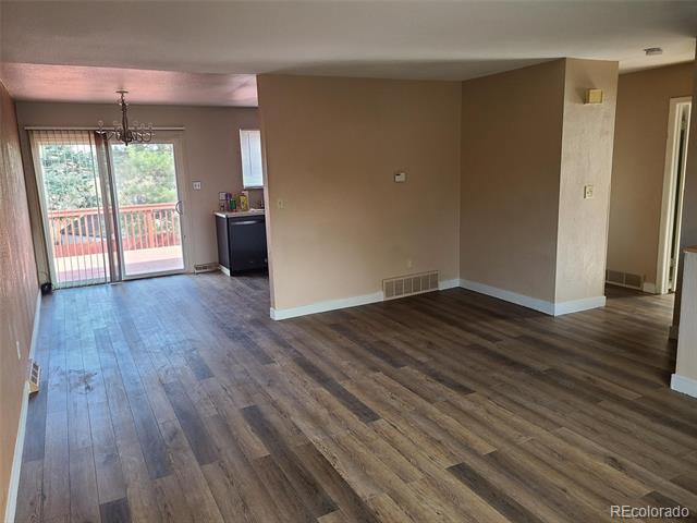 Foto del edificio - 2330 Youngfield St