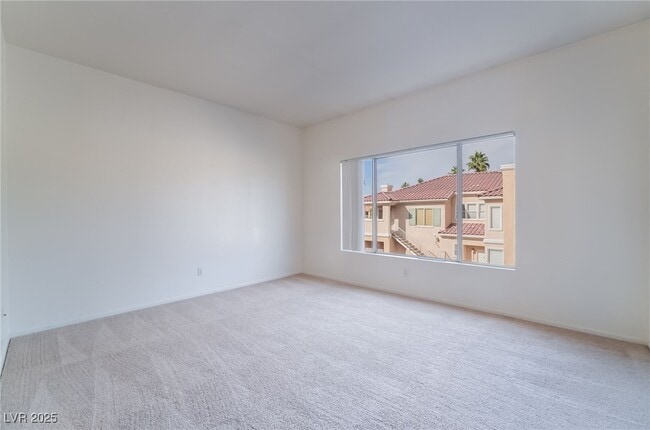 Building Photo - 251 S Green Valley Pkwy