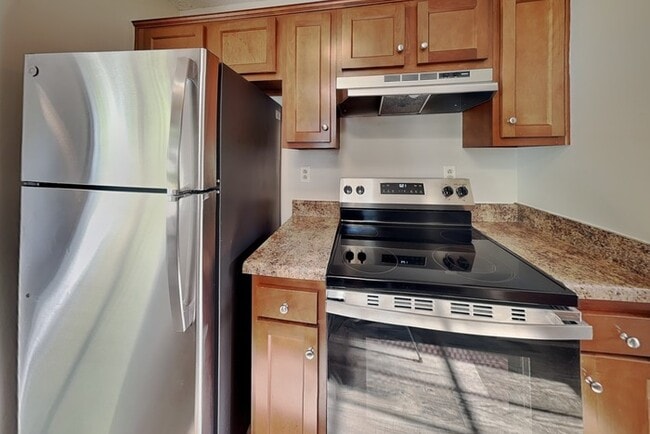 Foto del edificio - 2215 Medlin Ct