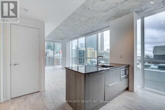 Building Photo - 88 Blue Jays Way