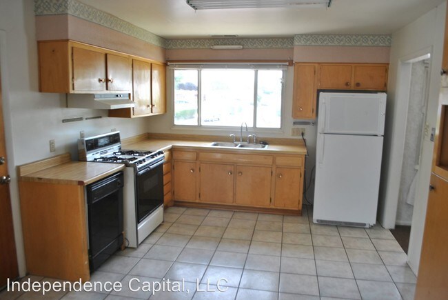 Foto del edificio - 1300 Fairview Pl