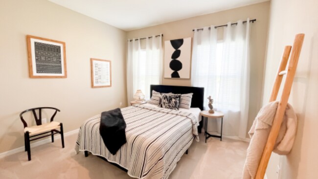 Foto del edificio - 5684 Blue Reef Pl