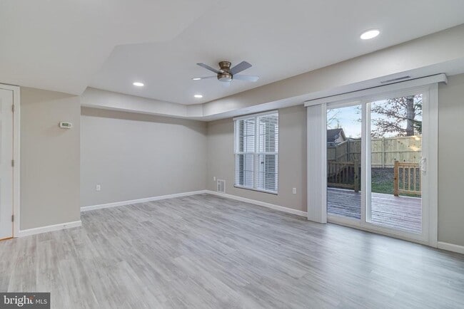 Building Photo - 4651 Grosbeak Pl