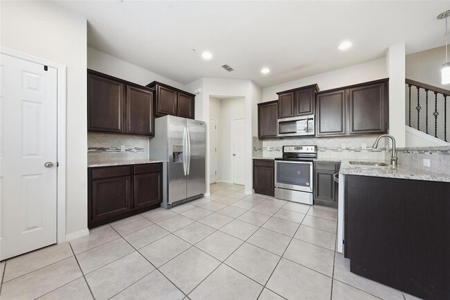 Building Photo - 1096 Pavia Dr