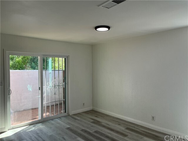 Building Photo - 1076 S Garfield Ave
