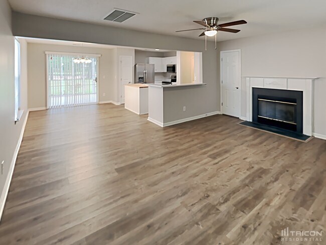 Foto del edificio - 220 E Lake Trail