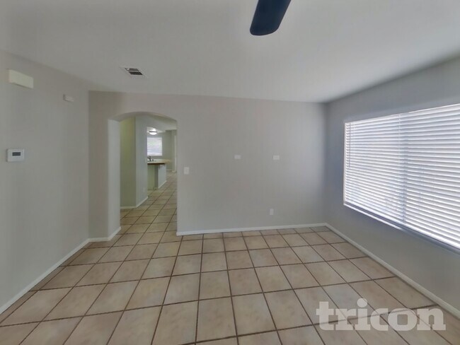 Foto del edificio - 2881 Deep Creek Ln