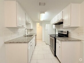 Building Photo - 2124 Burton Dr