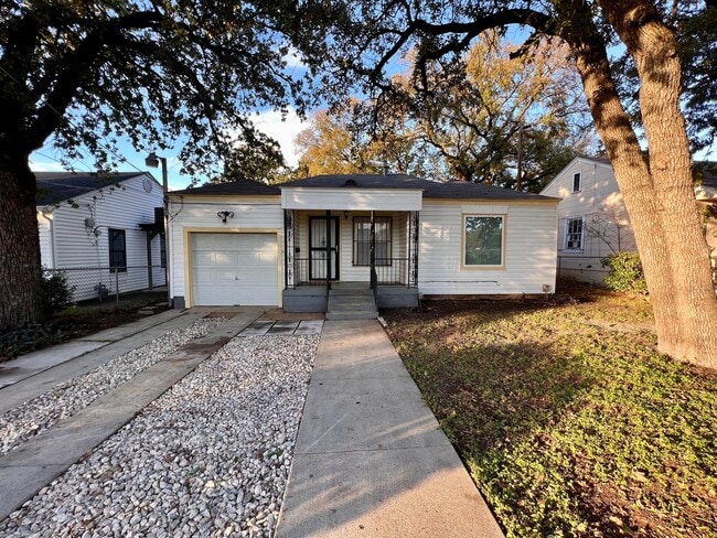Photo - 3241 Hardeman St House