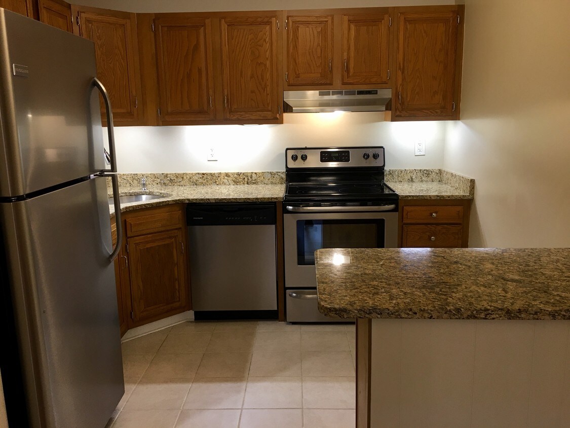 1309 Twin Circle Dr, South Windsor, CT 06074 Condo for Rent in South