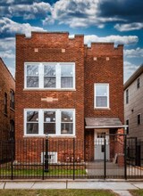 Building Photo - 7240 S Cornell Ave
